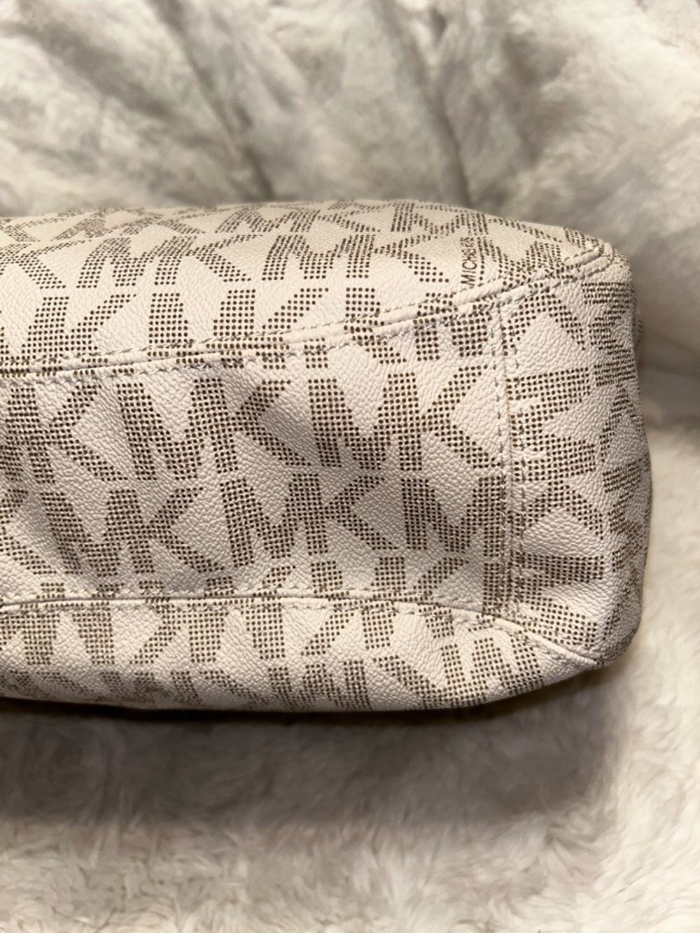 Michael Kors Fulton Monogram Logo Shoulder Bag - Picture 14 of 16